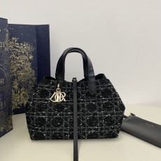 Christian Dior Shopping Bags